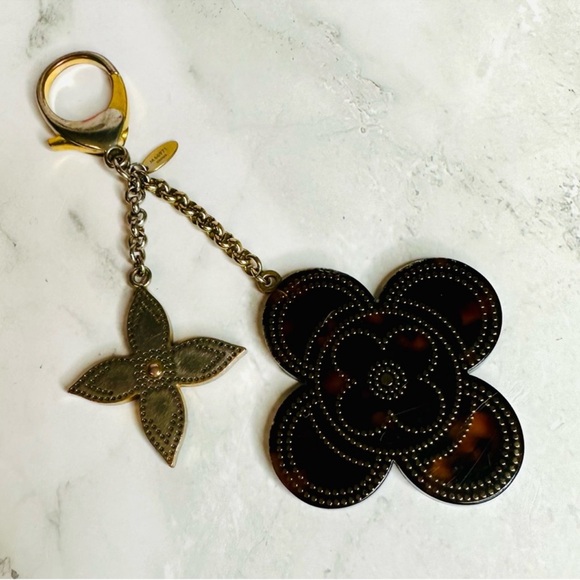 Louis Vuitton Stipply Flower Gold Brass & Tortoise Acetate Bag Charm, EUC - Picture 7 of 16